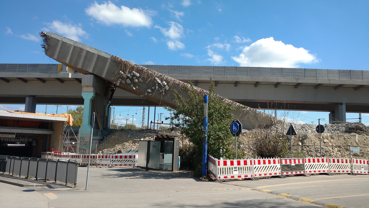 广东沿海公路迈向现代化交通网络步伐加速的最新动态